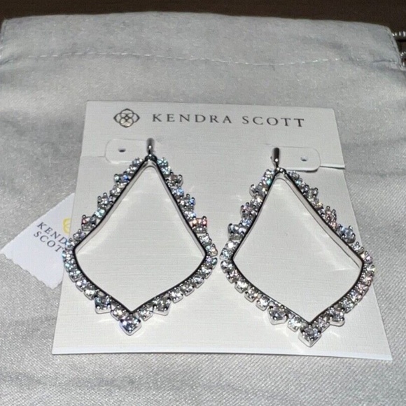 Kendra Scott Sophee Crystal Drop Earrings in Silver BRAND NEW - Picture 1 of 3